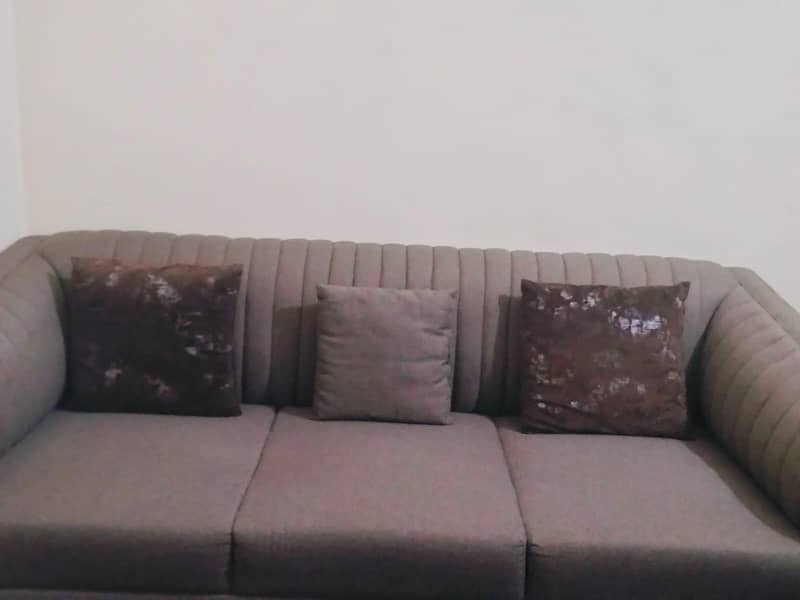6 Seater 4