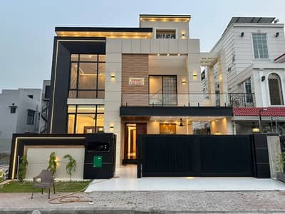 10 Marla Brand New Luxury House For Sale