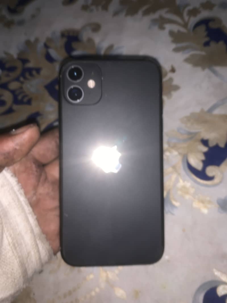 Apple iPhone 11 4