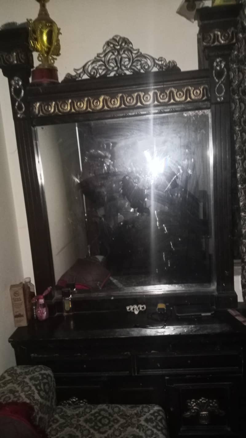 dressing + cabinets 1