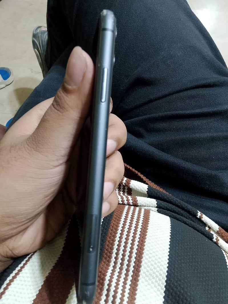 Apple iPhone 11 2