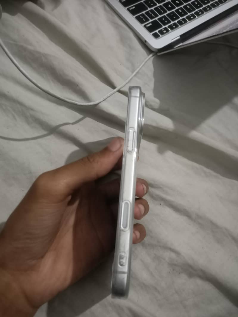 Apple iPhone 17 Pro Max jv 2