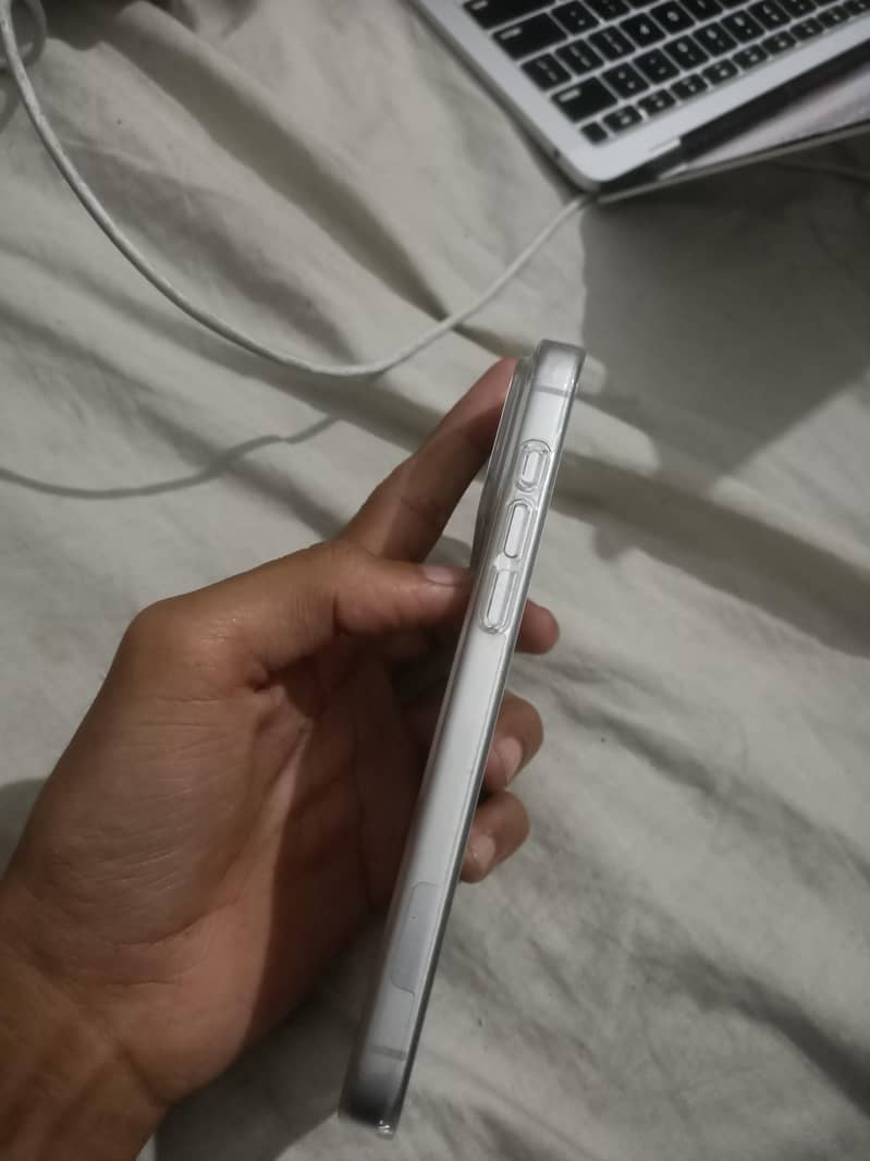 Apple iPhone 17 Pro Max jv 3
