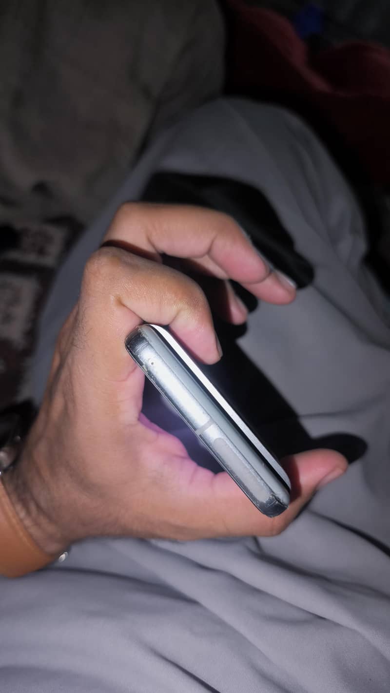 Google Pixel 8 3