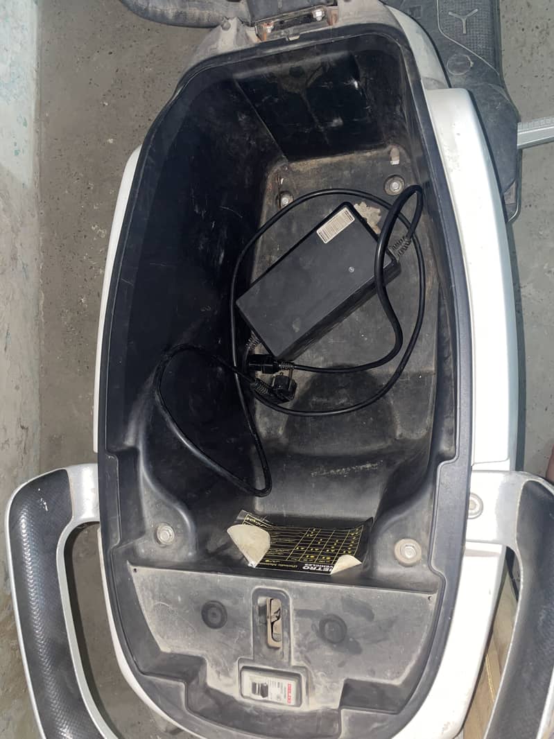 Electric Scooty 6