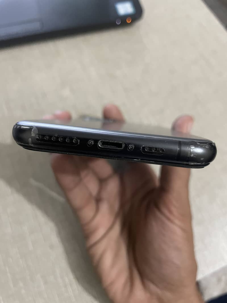 Apple iPhone 11 Pro 3