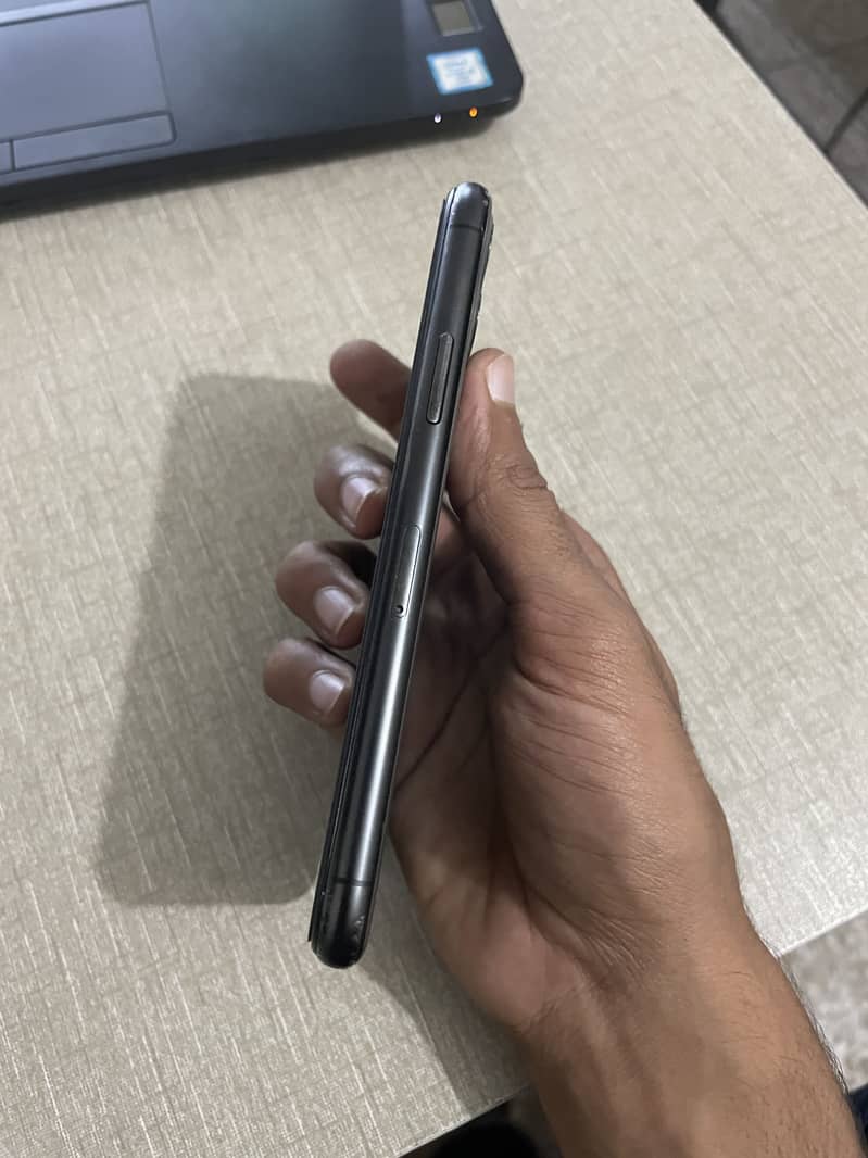 Apple iPhone 11 Pro 7