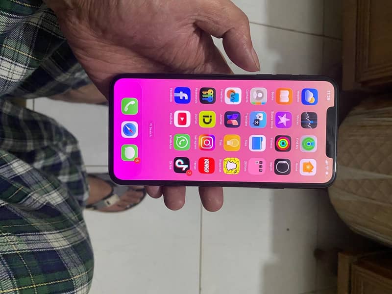 Apple iPhone 11 Pro Max 1