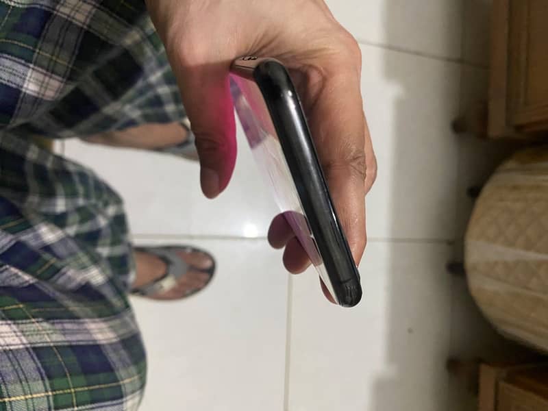 Apple iPhone 11 Pro Max 2