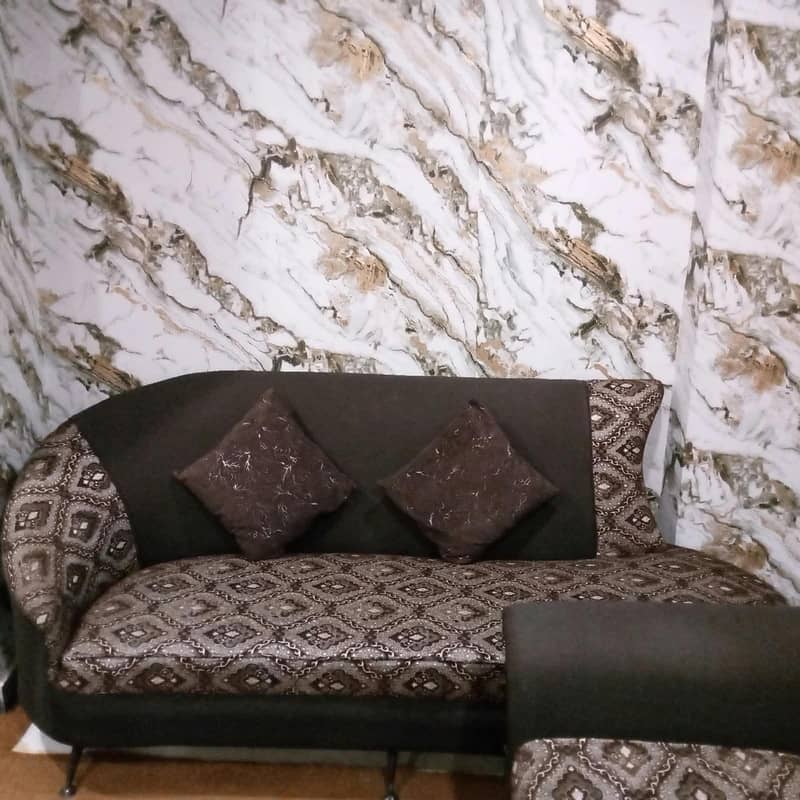 5 seater sofa set with table 0