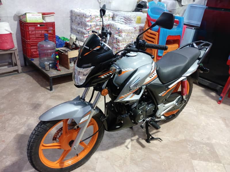 Honda cb150f 2