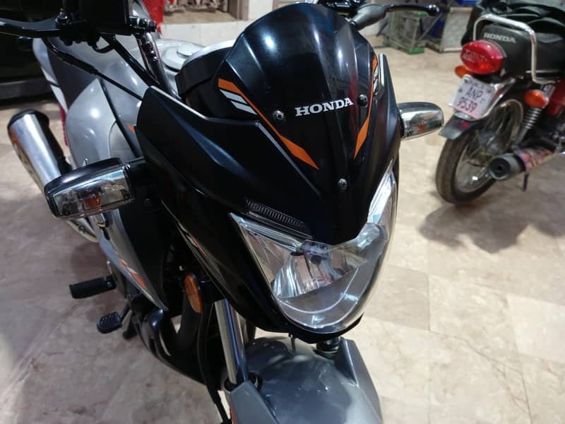 Honda cb150f 3