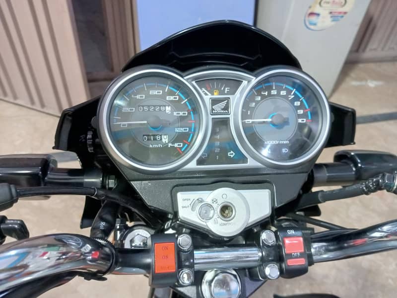 Honda cb150f 4