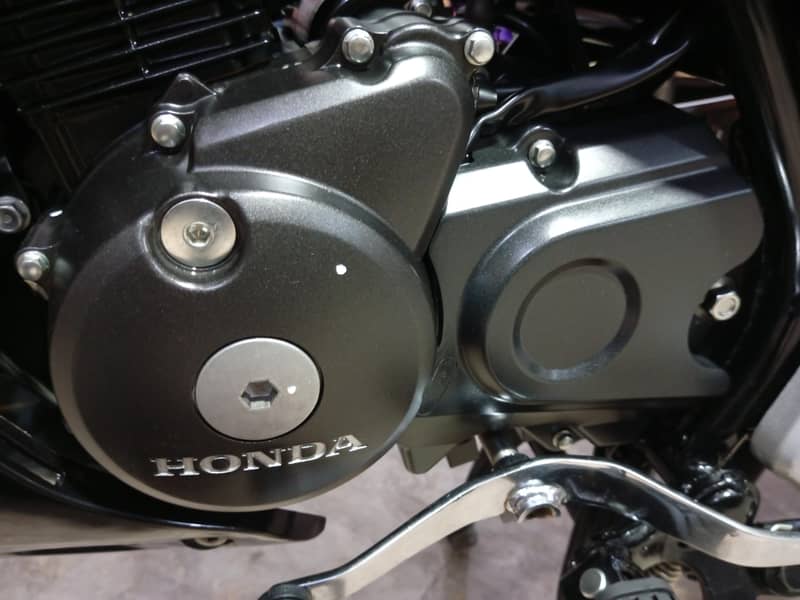Honda cb150f 5