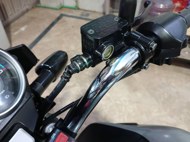 Honda cb150f 12