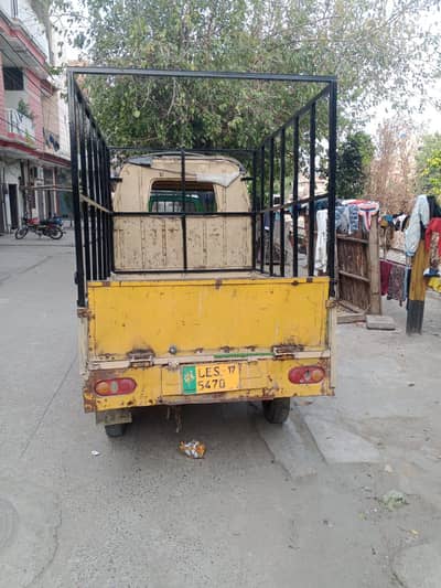 Tez Raftar Auto Loader Rikshaw
