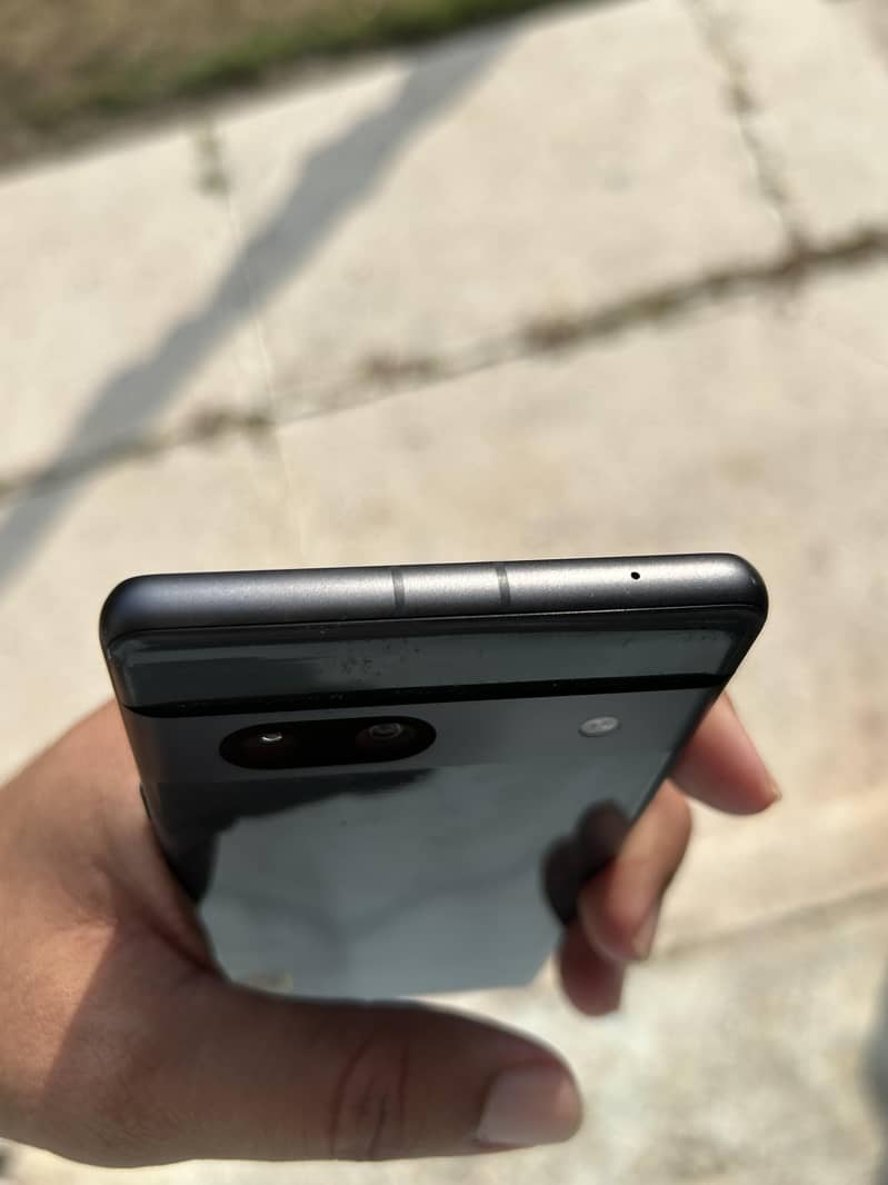 Google Pixel 7a 2