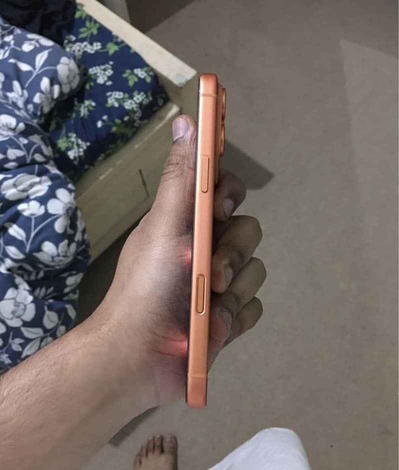 Apple iPhone 17 Pro Max 2