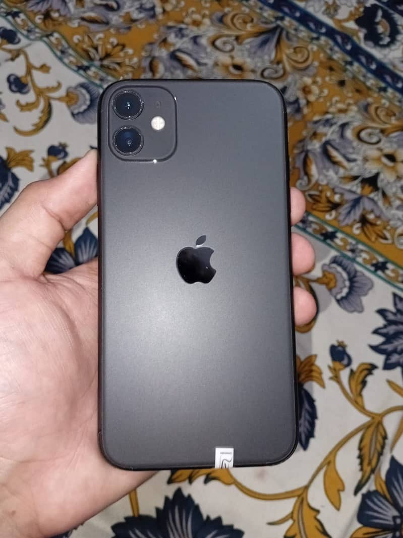 Apple iPhone 11 4
