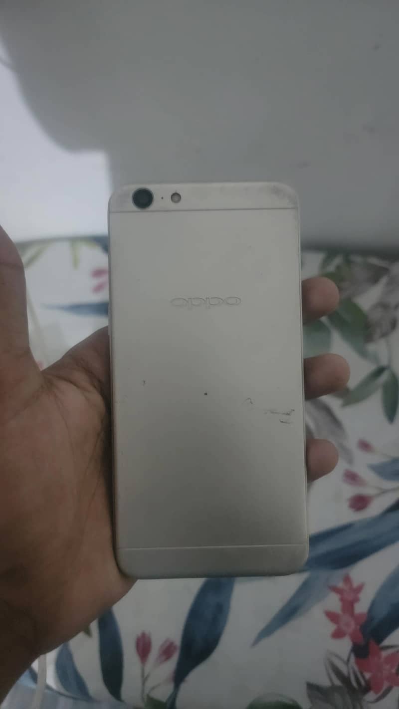 OPPO A57 1