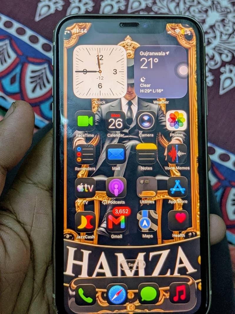 Apple iPhone 11 3