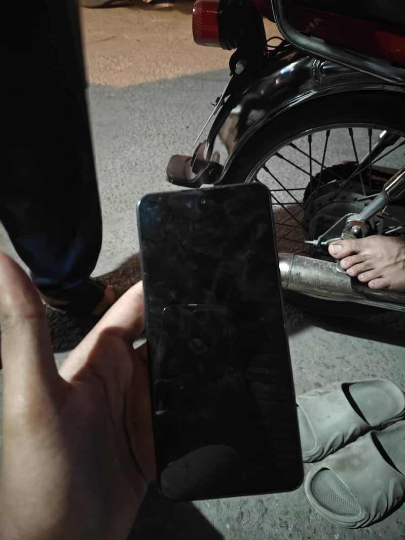 Realme C75 1