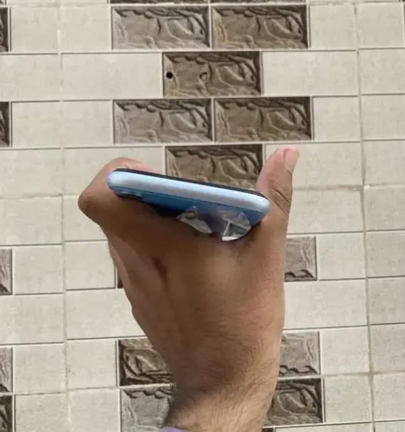 Apple iPhone XR 2