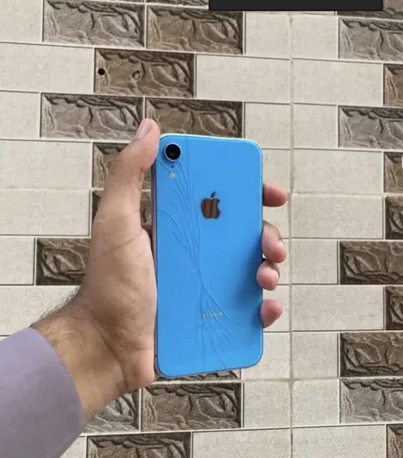 Apple iPhone XR 4