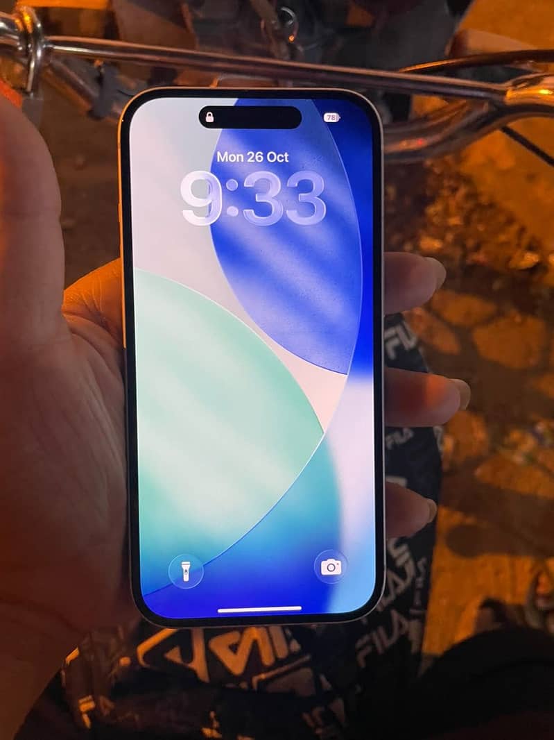 Apple iPhone 15 6