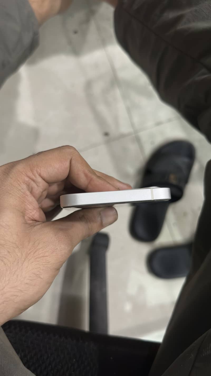 Apple iPhone 12 1