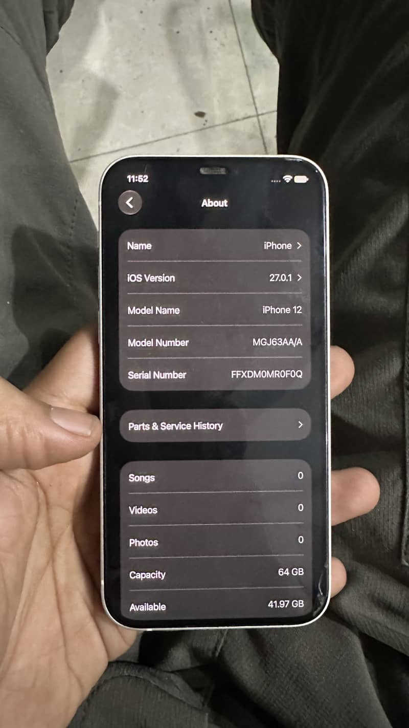 Apple iPhone 12 4