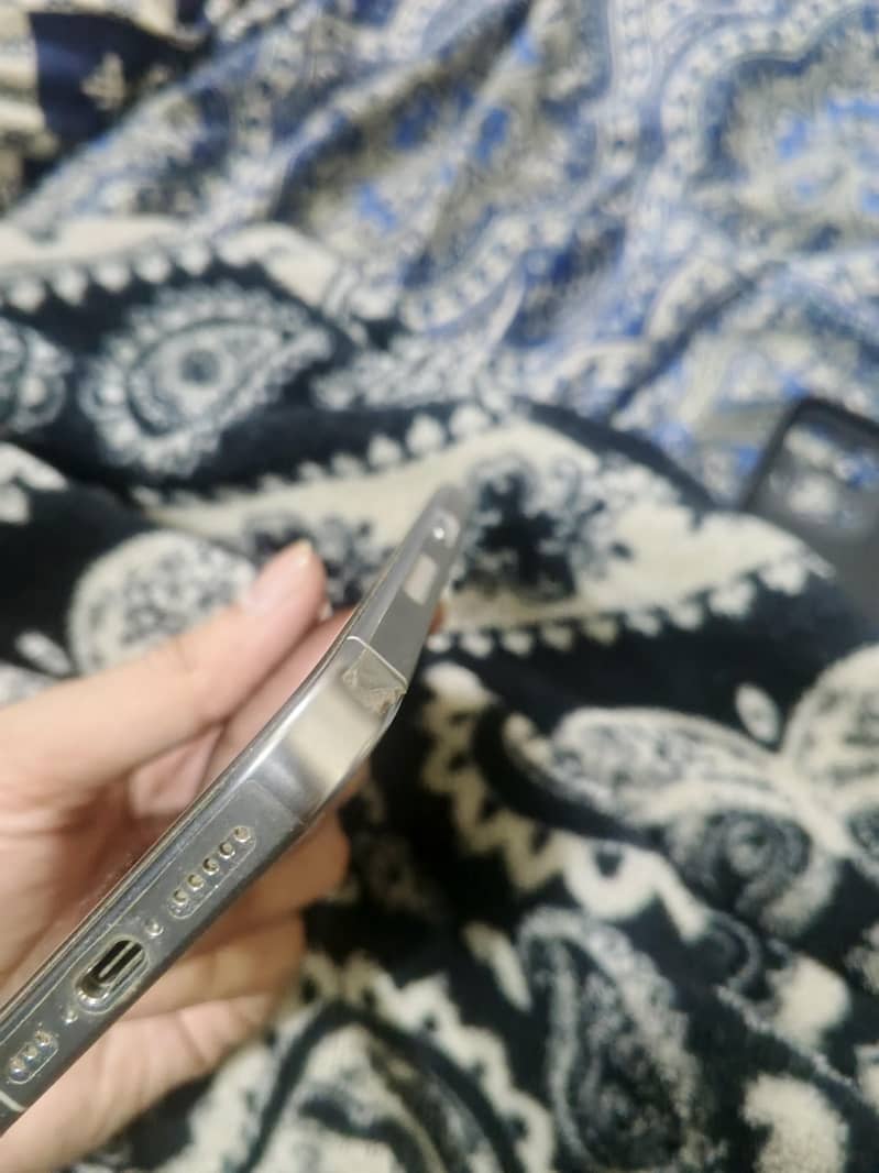 Apple iPhone 15 Pro 7