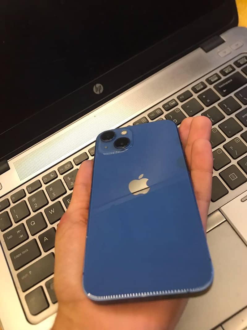 Apple iPhone 13 2