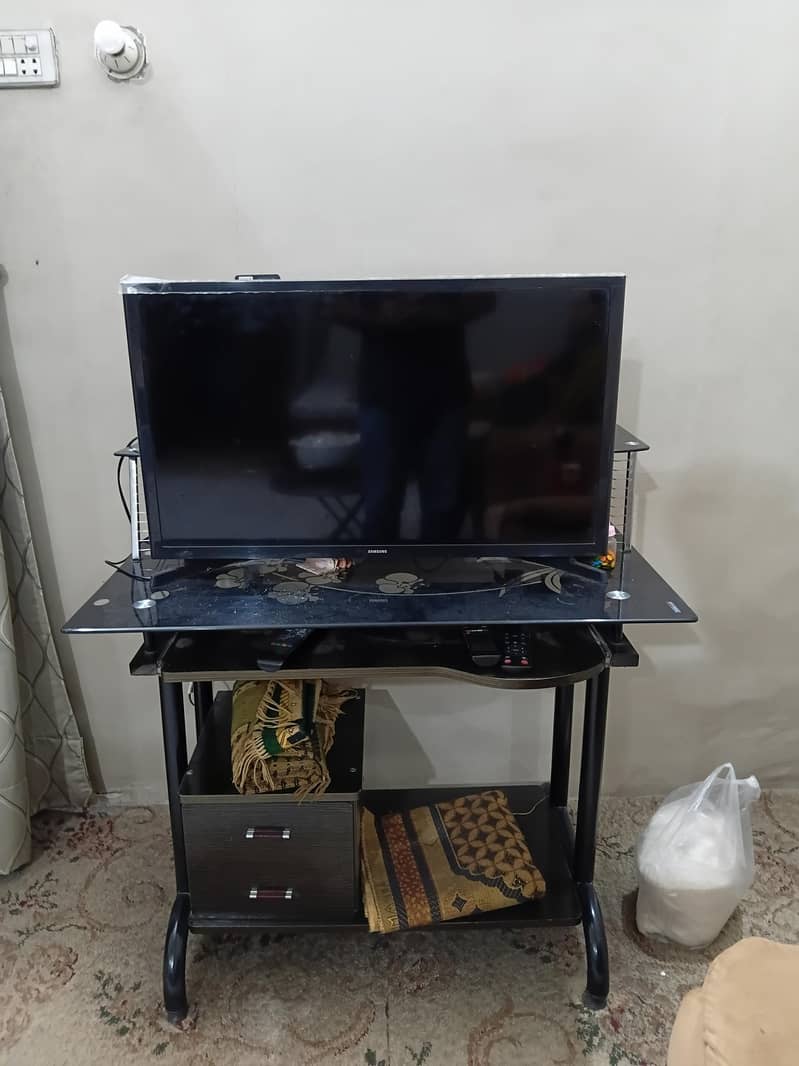 Computer Table for sale 0