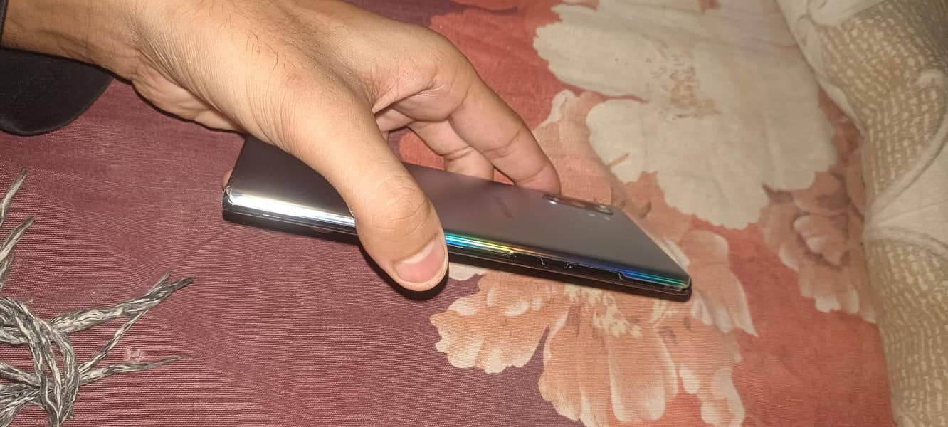 Samsung Mobile Note 10 Plus 2