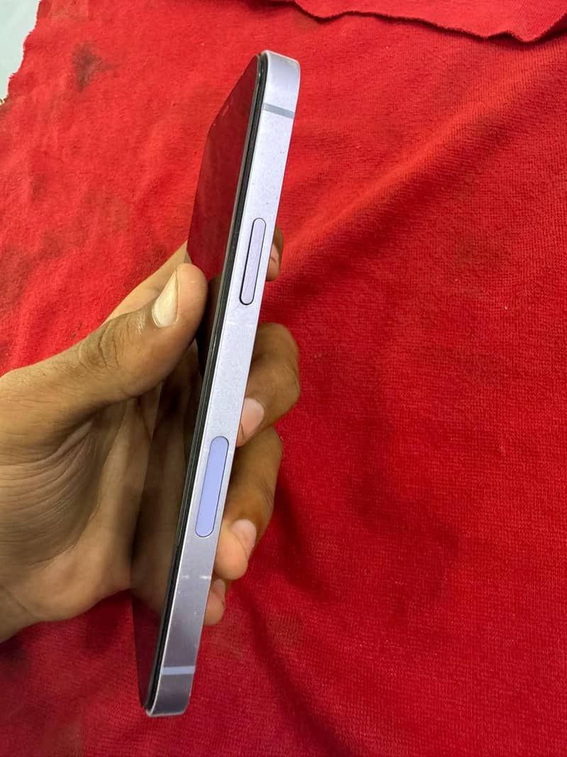 Apple iPhone 12 2