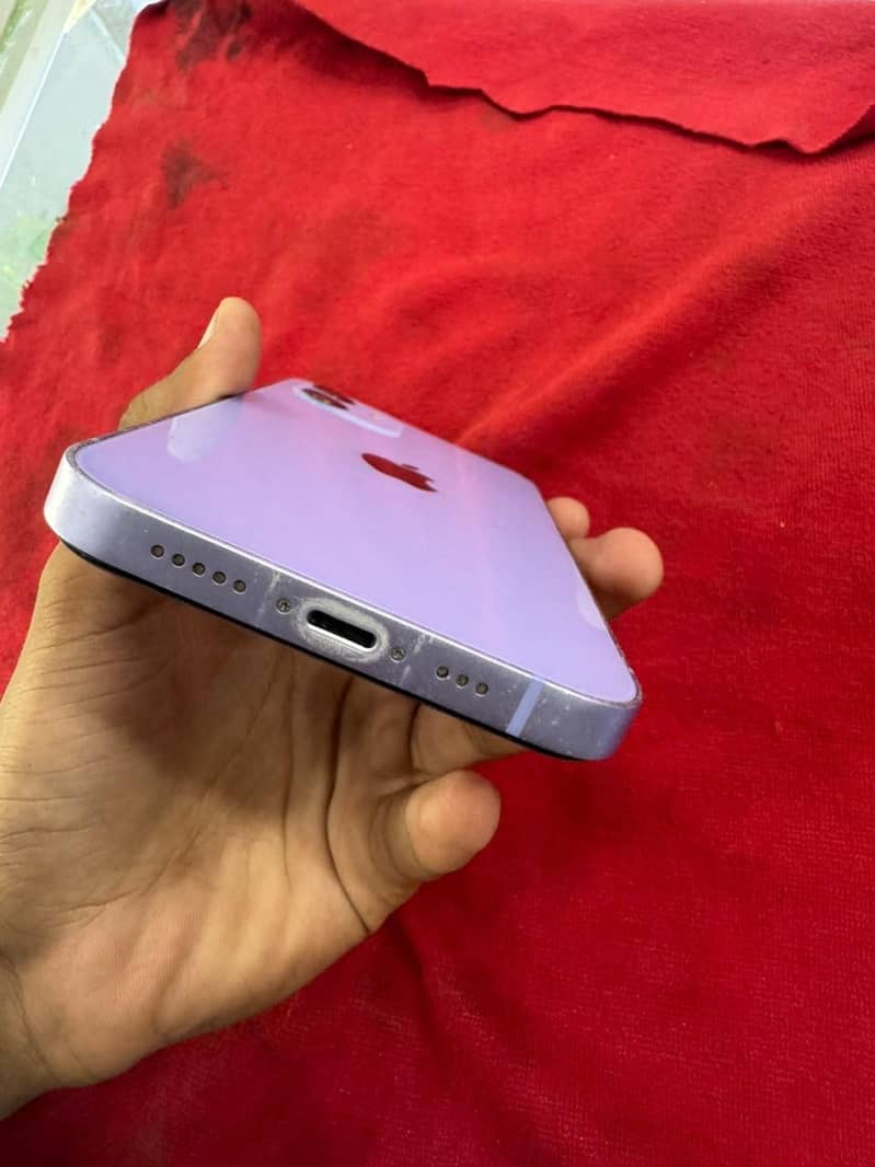 Apple iPhone 12 3