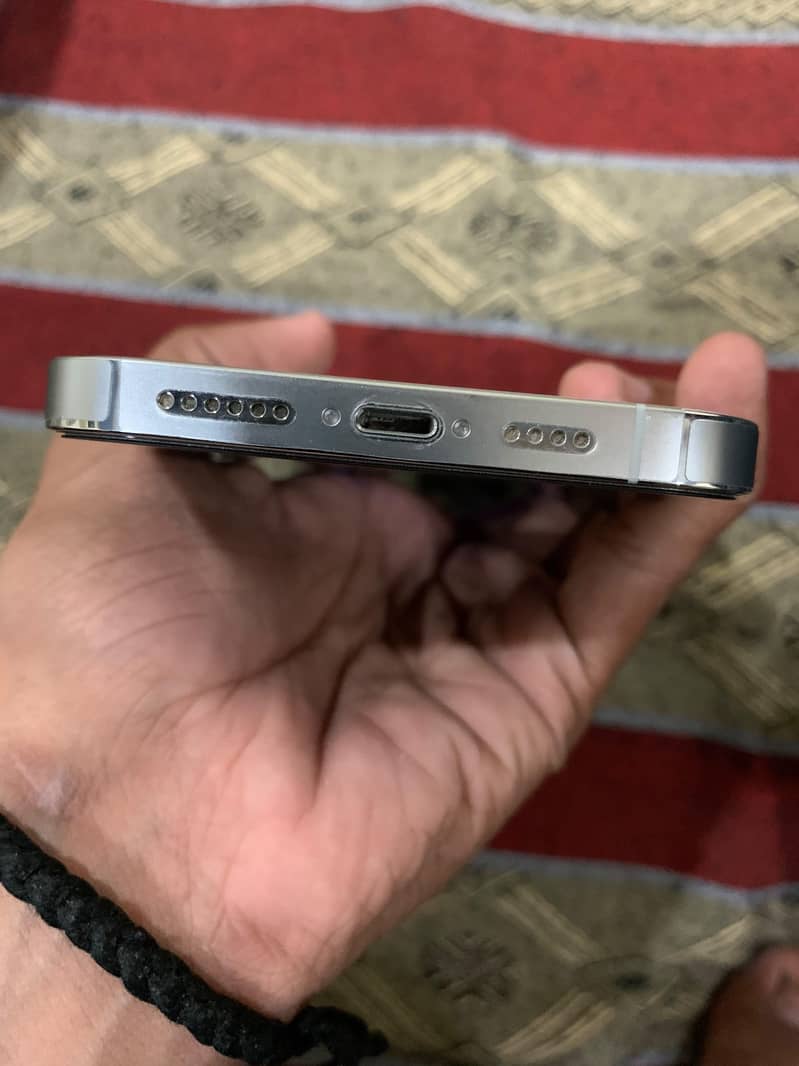 Apple iPhone 14 Pro Max 5