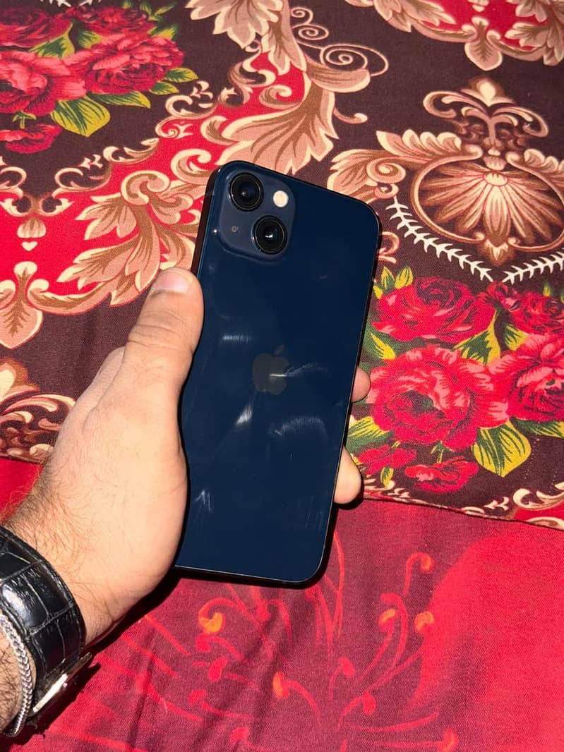 Apple iPhone 13 JV 0