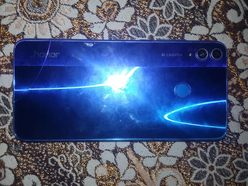 Honor V8 0