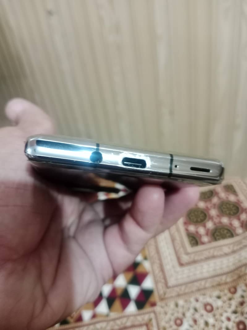 Sharp Aquos Zero6 03085742594 2