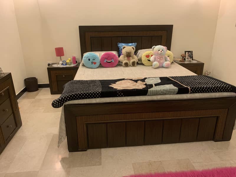Complete bed set 0