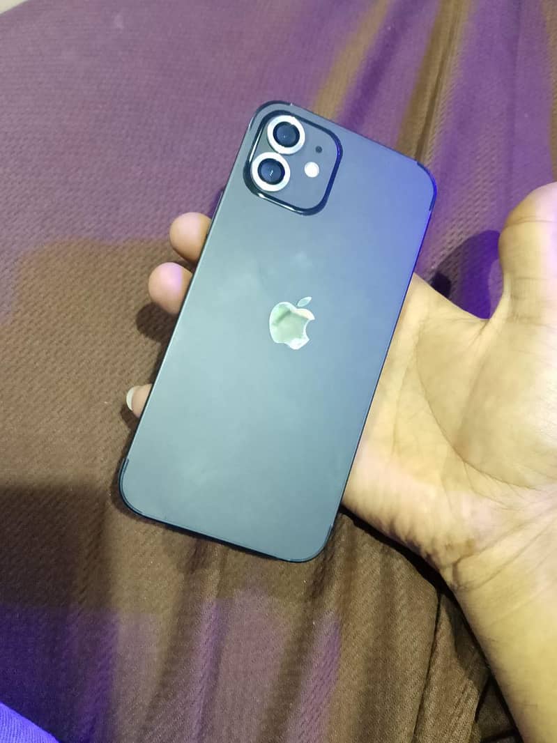 Apple iPhone 12 7