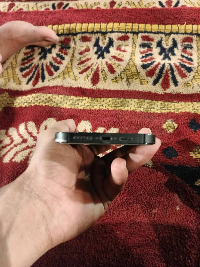 Apple iPhone 14 Pro Max 2