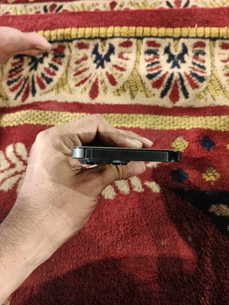Apple iPhone 14 Pro Max 3