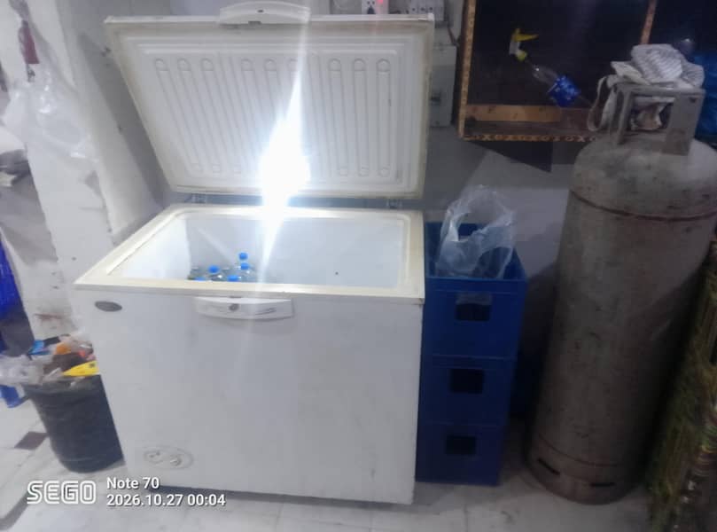 single door deep freezer 0