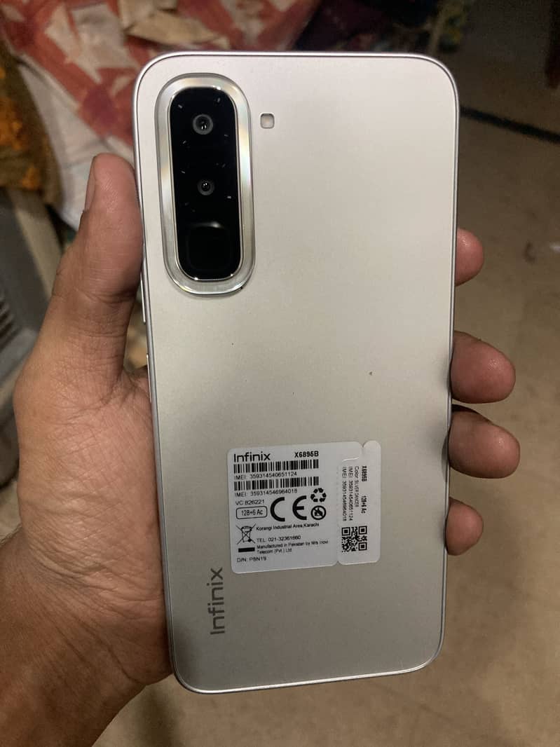 Infinix Hot 70 - Mobile Phones - 1120915722