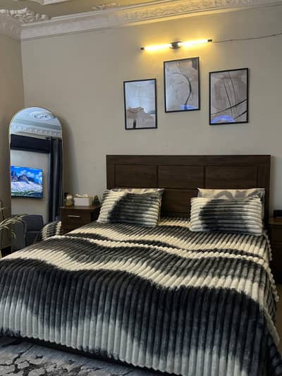 Daily Basis Apartment & Rooms Per day Perweek Short stay Available in E-11 Islamabad
