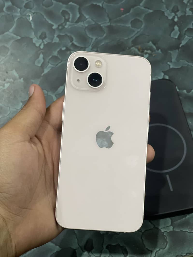 Apple iPhone 13 4