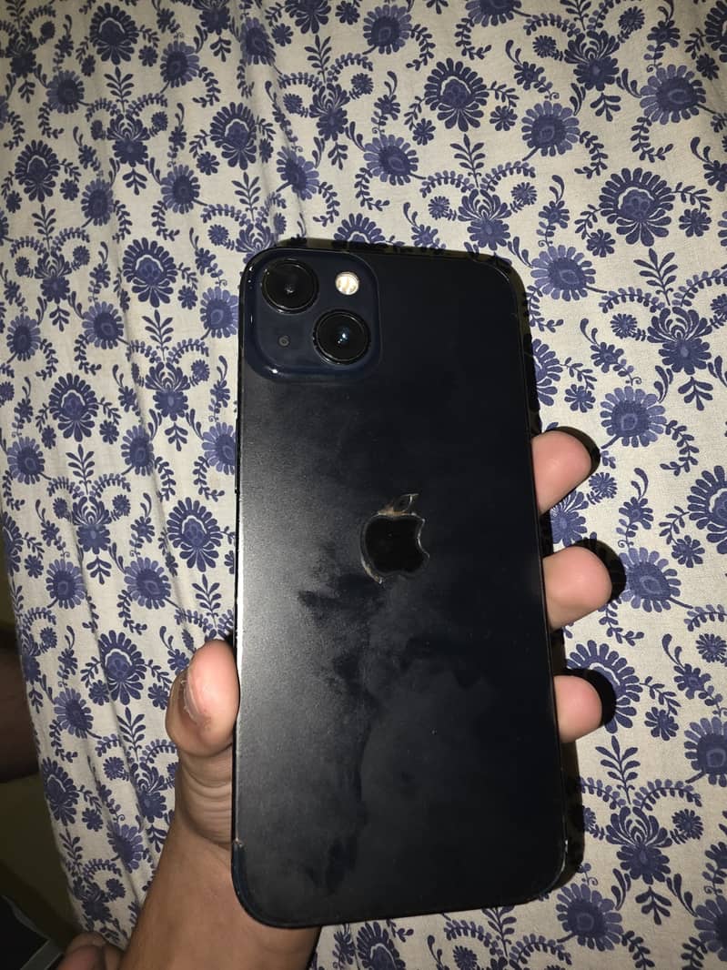 Apple iPhone 13 4